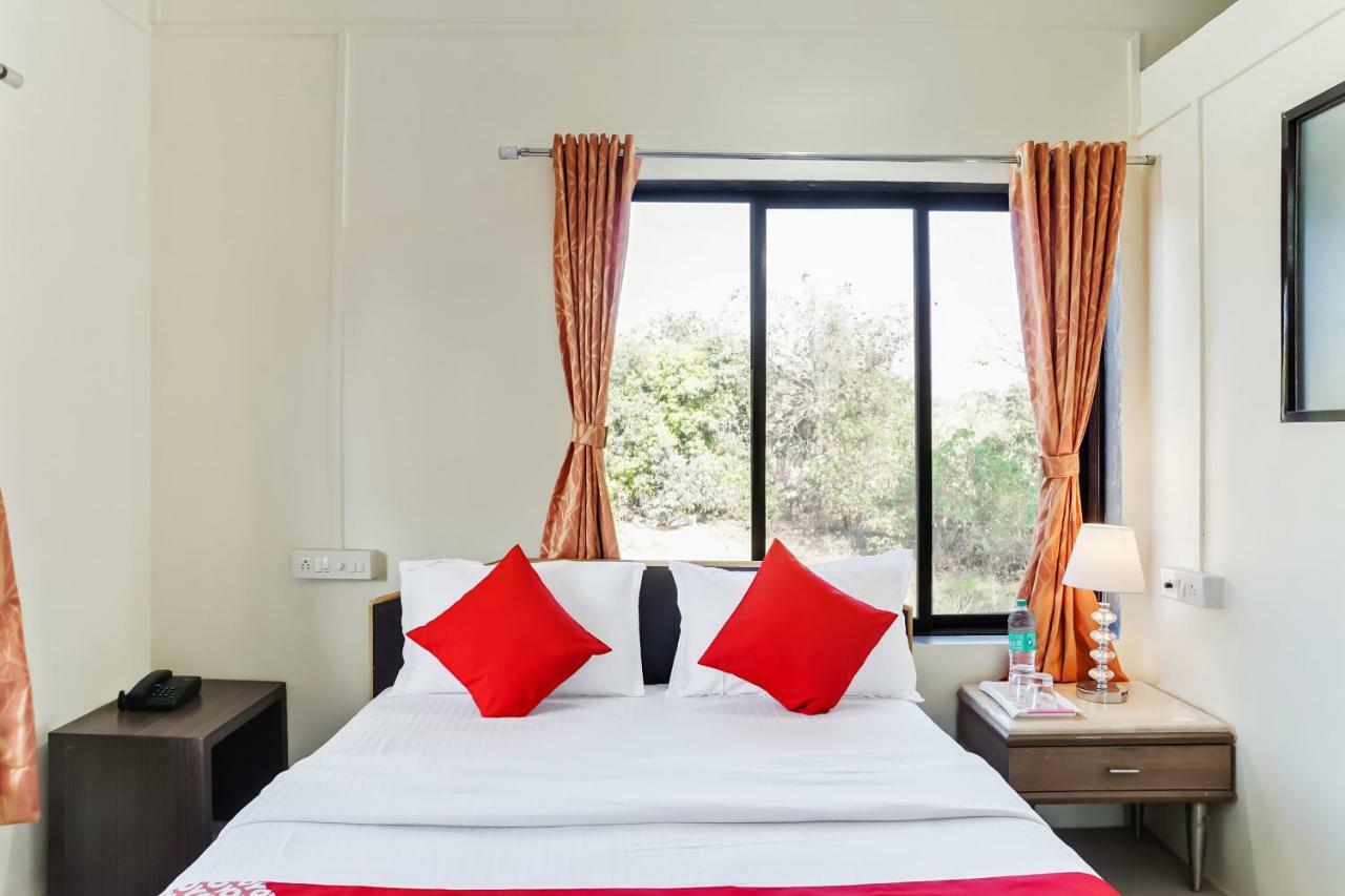 Oyo 29156 Nisarg Holiday Resort Ambli Ngoại thất bức ảnh